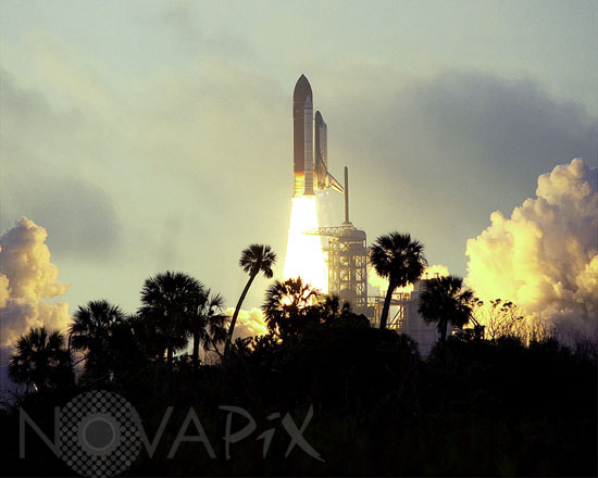 Launch of the Space Shuttle Discovery STS-39 Apr 28 1991