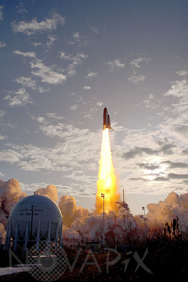 Launch of the Space Shuttle Discovery STS-53. Dec 02 1992