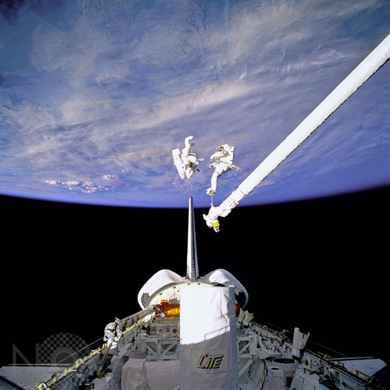 Astronauts Carl Meade and Mark Lee EVA