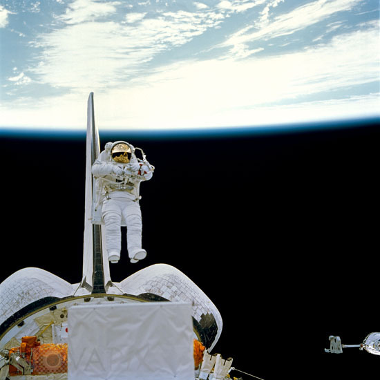 Sortie de Carl J. Meade 09/1994