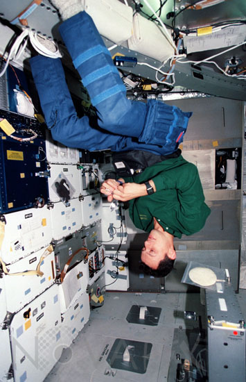P.Duque dans Discovery STS-95 11/1998