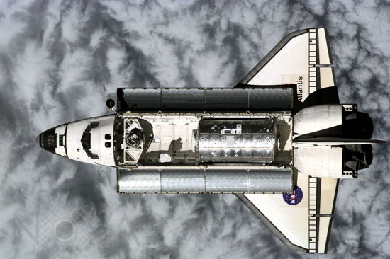 Navette Atlantis vue de la station spatiale internationale