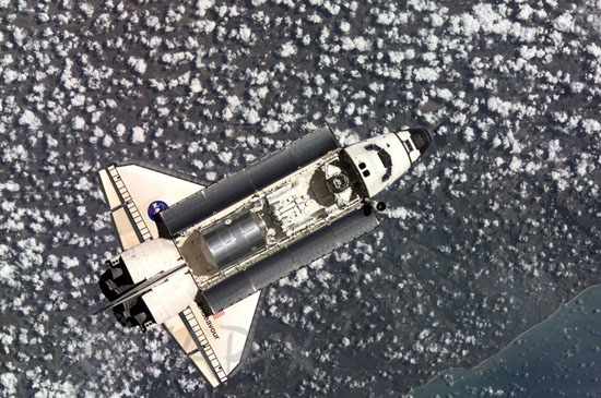 Navette Endeavour STS-100 vue d'ISS 04/2001
