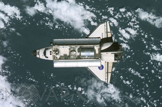 Discovery approaches the International Space Station  08/2001