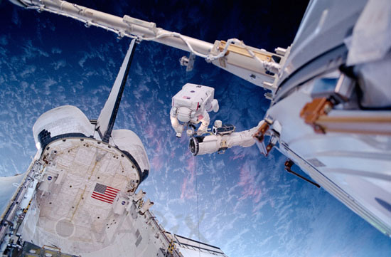 Extravehicular activity 08/2001