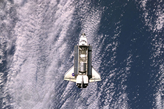 Navette Endeavour STS-108 vue d'ISS 07/12/2001