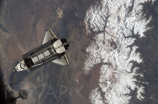 Navette Atlantis STS-112 vue d'ISS 10/2002