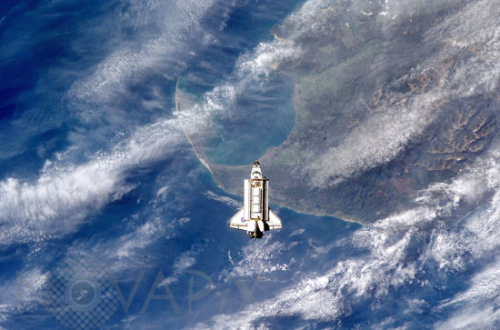 Navette Endeavour STS-113 vue d'ISS 11/2002