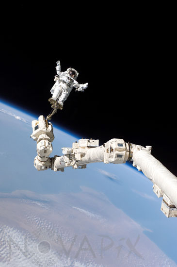 Sortie extra-véhiculaire de S.Robinson STS-114 08/2005