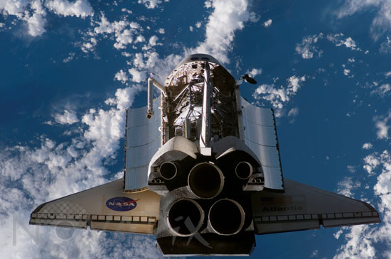 Atlantis en approche de la station spatiale 06/2007