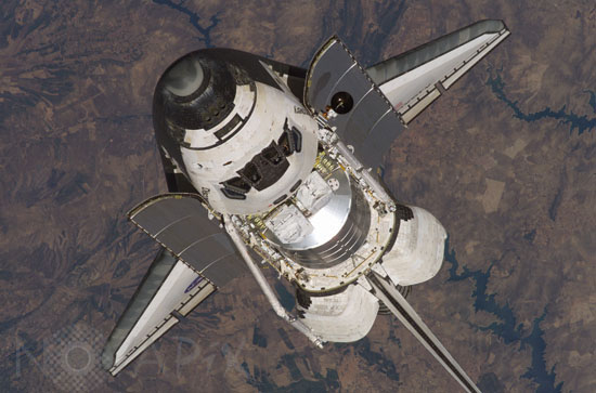 La navette Discovery depuis ISS 07/2006