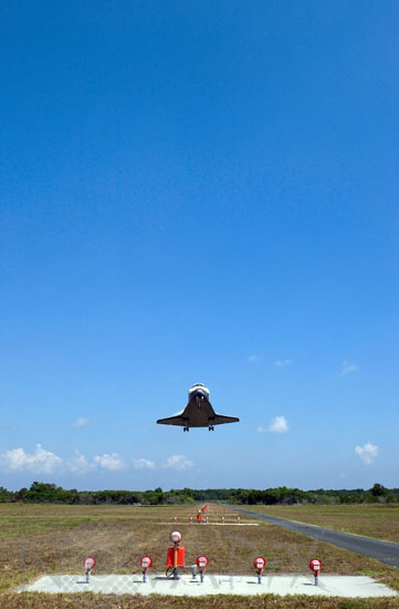 Atterrissage de la navette Discovery STS-124 06/2008