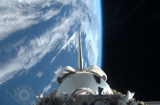 Endeavour shuttle in space - 11/2008