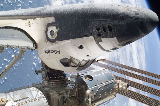 La navette spatiale Atlantis et ISS