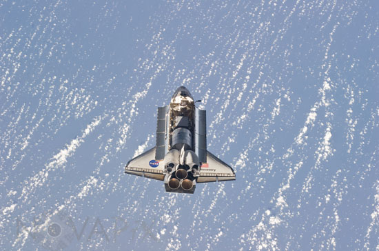 Discovery approaching the International Space station 02/2011