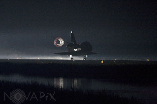 Space Shuttle Endeavour landing 06/2011
