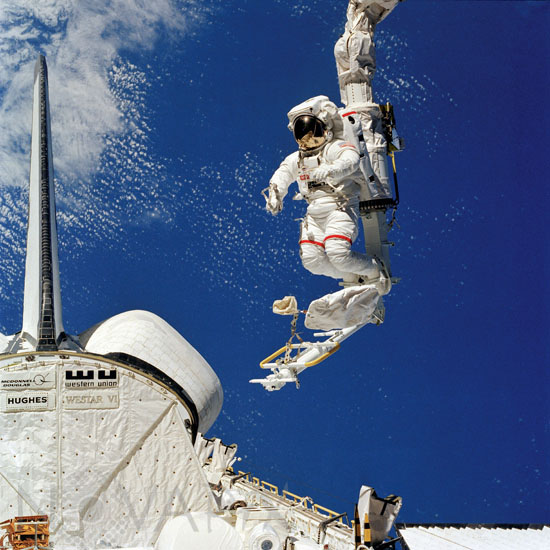 Extravehicular activity, B. Mac Candless STS-41-B 02/1984