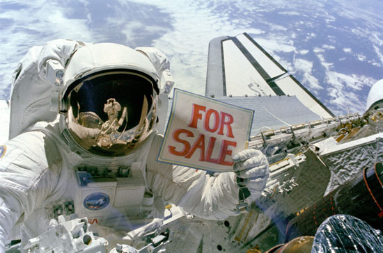 Astronaut Dale A. Gardner EVA