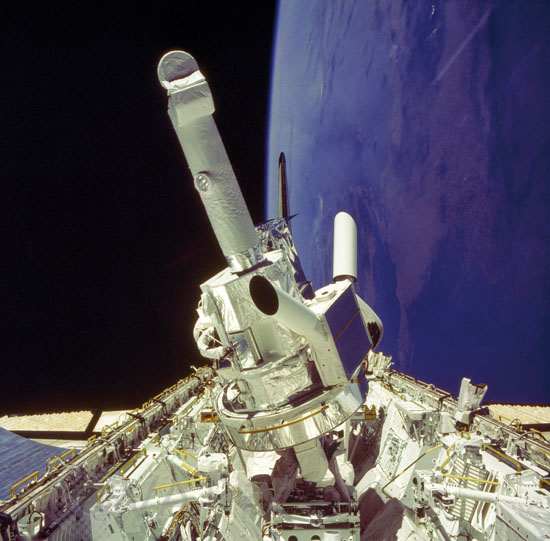 Space shuttle Challenger and IPS 07/1985