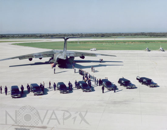 Challenger crew remains transfer 08/1986