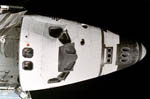 Atlantis en orbite vue de la station Mir 11/1995