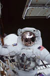 Sortie extra-véhiculaire de R. Linnehan STS-109 03/2002