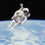 Sortie extra-véhiculaire de B.McCandless STS-41-B-02/1984