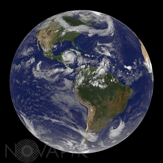La Terre et l'ouragan Dean 08-2007