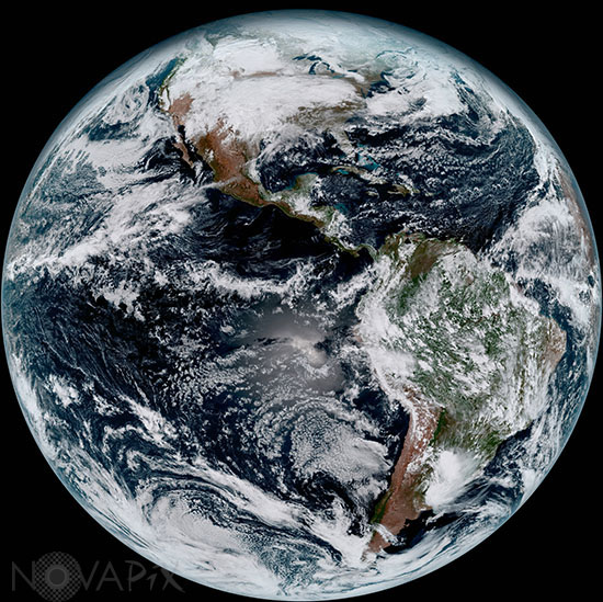 Terre vue par le satellite GOES-16