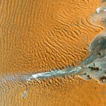 Désert de Namib vu par Landsat 7. 08/2000