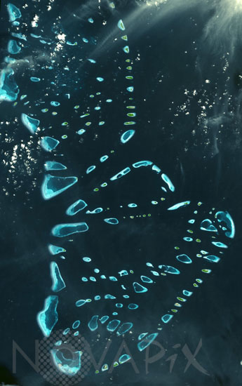 Photo satellite des atolls de Malosmadulu (Maldives)