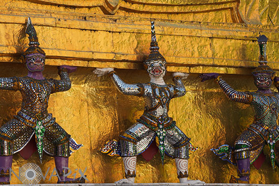 Wat Phra Kaeo - Chedi Doré - Détail