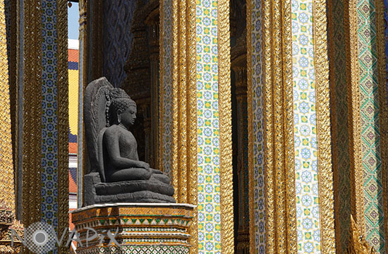 Wat Phra Kaeo - Phra Mondop - Bouddha
