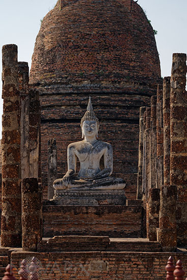 Bouddha assis - Wat Sa Si - Sukhothaï