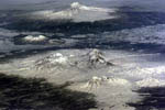 Volcans Kliuchevskoi et Shiveluch -Russie- vus par ISS. 2002