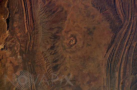 Cratère Gosses Bluff -Australie- vu par ISS 05/2003