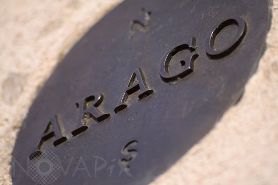 Arago medallion in Paris