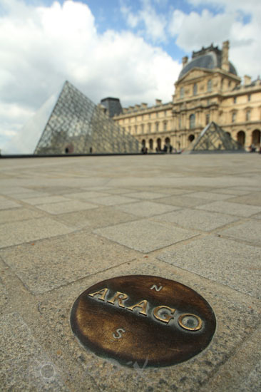 Arago medallion in Paris