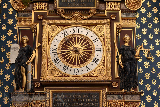 Paris oldest public clock