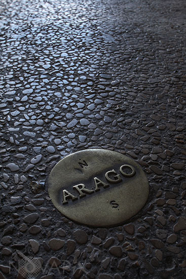 Arago medallion in Paris (Palais Royal)