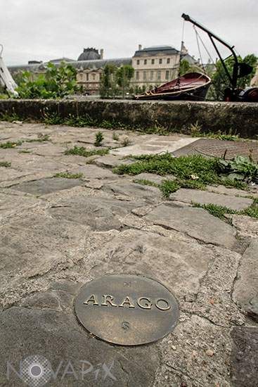 Médaillon Arago (Quai de Seine)