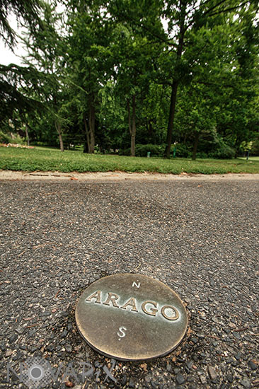 Médaillon Arago (Parc Montsouris)