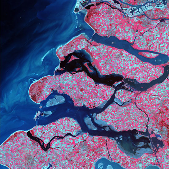 Hollande vue par le satellite Terra 09/2002