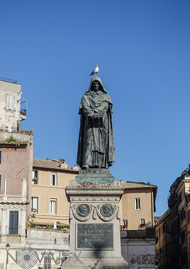 Statue de Giordano Bruno à Rome