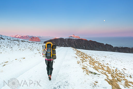 Winter hiking in Værøy - Norway