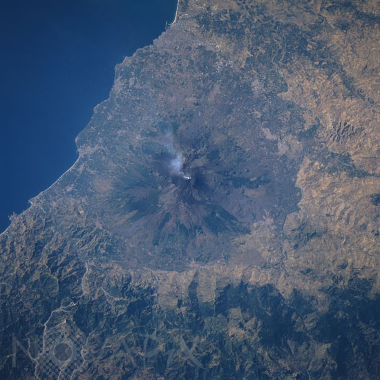 L'Etna (Sicile) vu  par navette Columbia 07/1996
