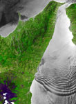 Courant dans le détroit de Messine (Sicile) vu par satellite 