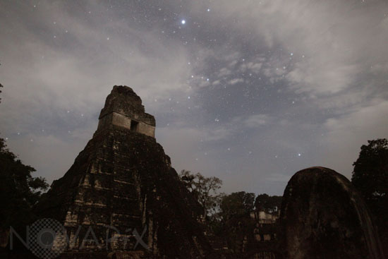 Tikal - Le temple I et la constellation du Grand Chien