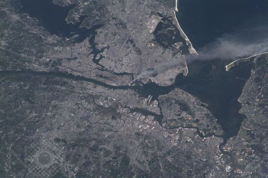 Région de Manhattan, New York, vue de l'espace - 11/09/2001