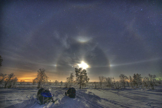 Lunar Halo and Moon dog